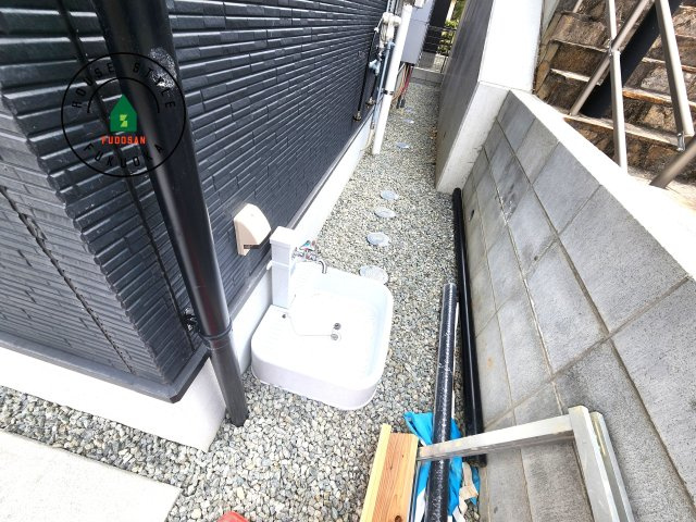 城南区神松寺1丁目第3-2棟（2号棟）の庭|お庭で自由な時間を過ごせます。