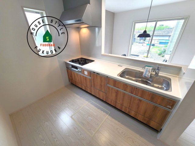 大野城市若草2丁目第2-1棟（1号棟）の内観：施工例|キッチン。グリル・食器洗い乾燥機・浄水器も完備。