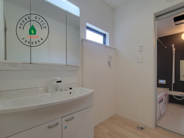 春日市一の谷1丁目第8-4棟（4号棟）の内観：施工例|脱衣所、洗面所は小さなプライベートスペース。歯磨き、洗顔と毎日施す個人空間。