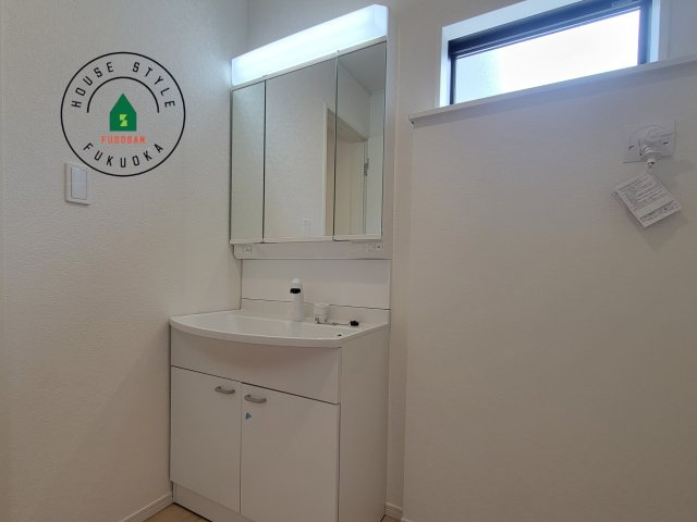 春日市一の谷1丁目第8-4棟（4号棟）の内観：施工例|洗面所は小さなプライベートスペース。歯磨き、洗顔と毎日施す個人空間。