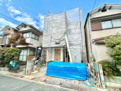 【外観】 | 城陽市平川長筬　新築戸建 | コンビニ徒歩4分、郵便局徒歩7分と近く生活便利地です。ちょっとしたお買物など気軽に買い物に行けるので助かりますね。