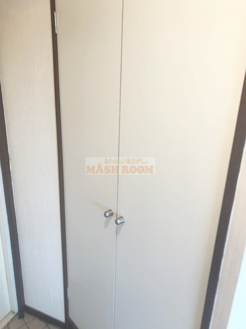 ヤマキ荻窪マンションの玄関