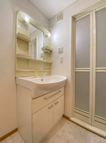 リバーサイドグリーンの洗面所|独立洗面台♪