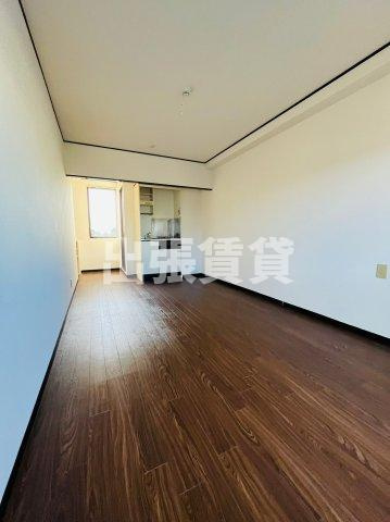 仲介手数料0円ラ・メゾンパシフィック新堀の居間・リビング