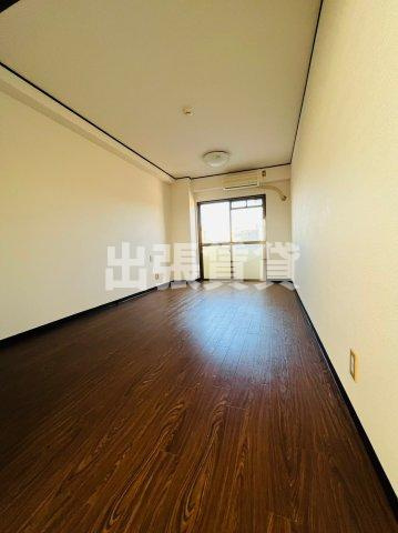 仲介手数料0円ラ・メゾンパシフィック新堀の居間・リビング