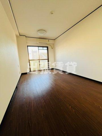 仲介手数料0円ラ・メゾンパシフィック新堀の居間・リビング