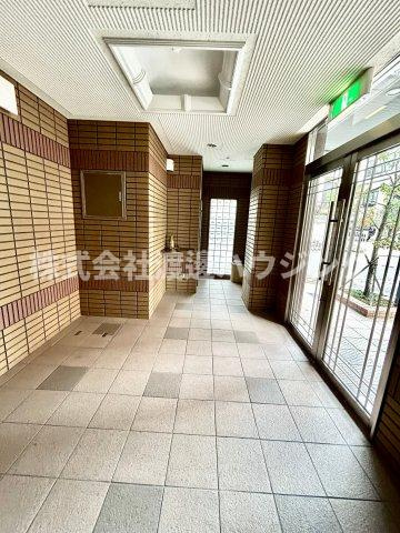 カームコートのエントランス