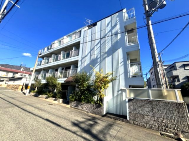 ライフピアモア六甲の外観