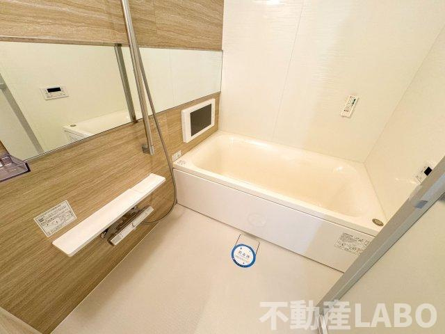 プレジオ難波ASIANの浴室