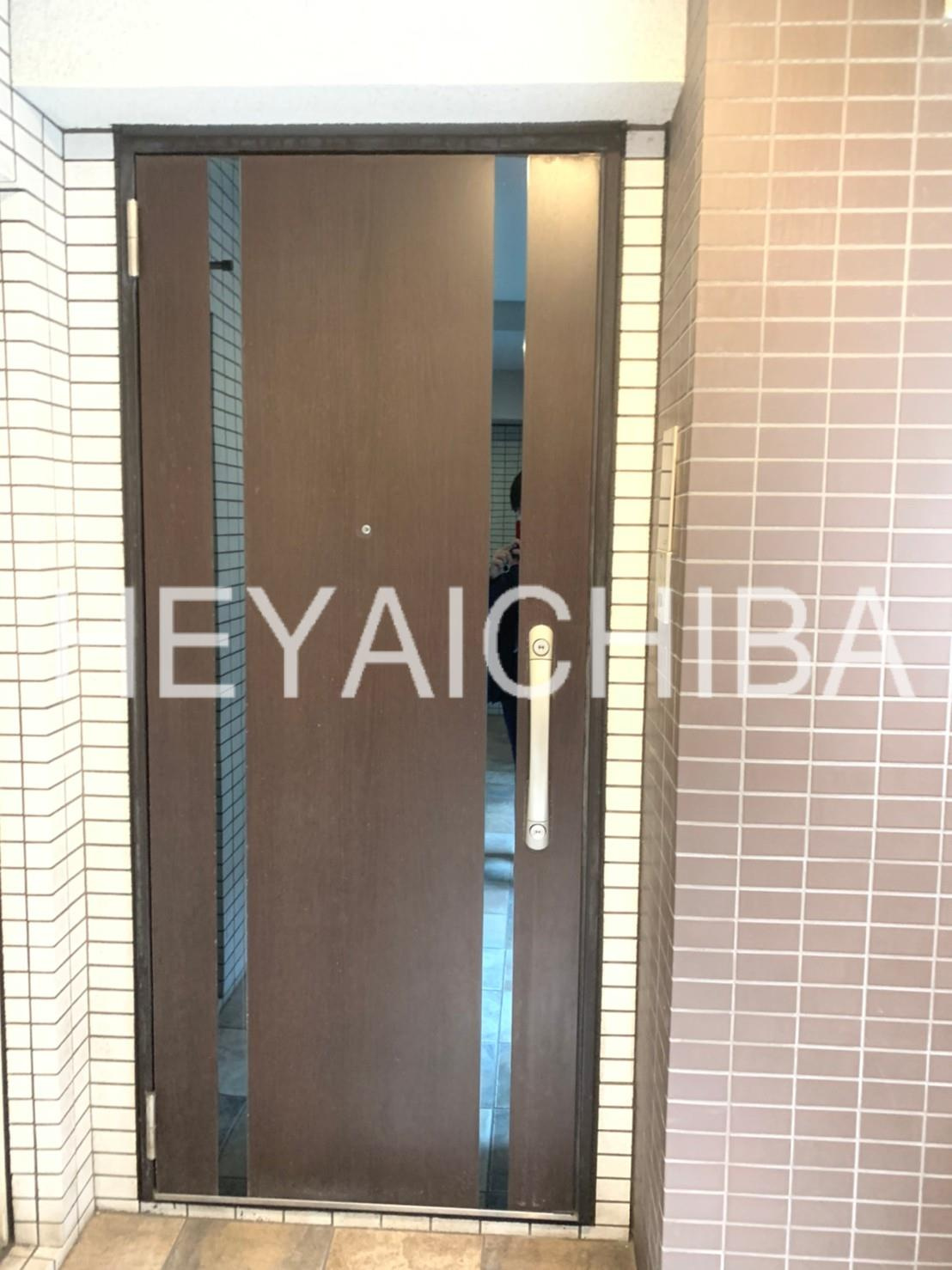 ラグジュアリーアパートメント御徒町のエントランス