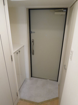 【玄関】 | スワンズ神戸三宮イースト