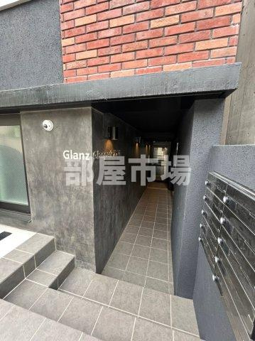 Glanpark池之端のエントランス