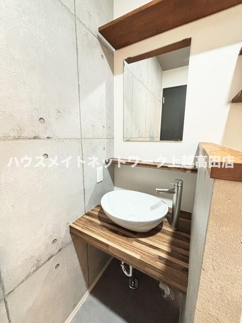 コンフォートＳ東本町の独立洗面台|洗面化粧台