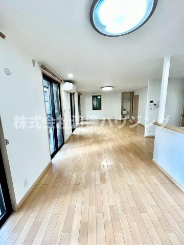 西宮市甲東園3丁目一戸建の内装