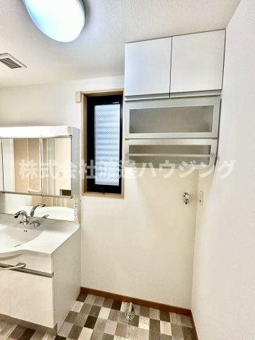 西宮市甲東園3丁目一戸建の収納