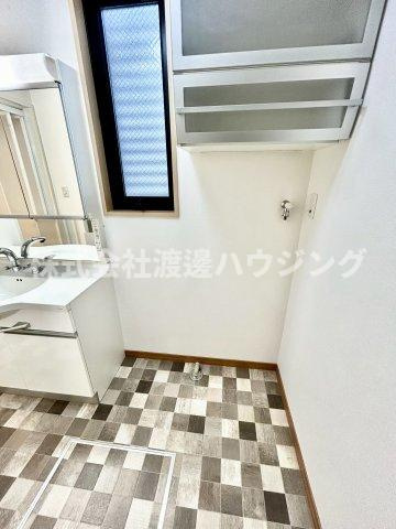 西宮市甲東園3丁目一戸建の設備|室内洗濯機置場