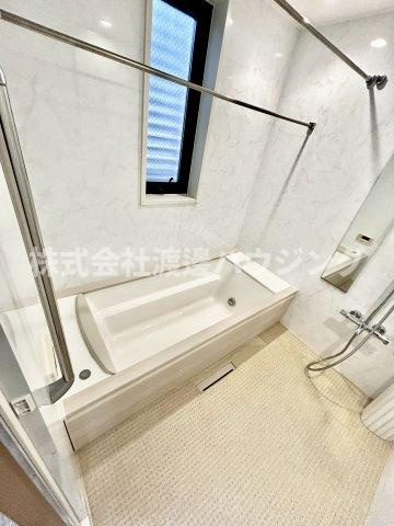 西宮市甲東園3丁目一戸建の浴室