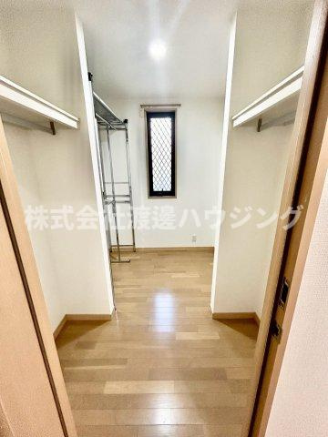 西宮市甲東園3丁目一戸建の収納|ウォークインクローゼット