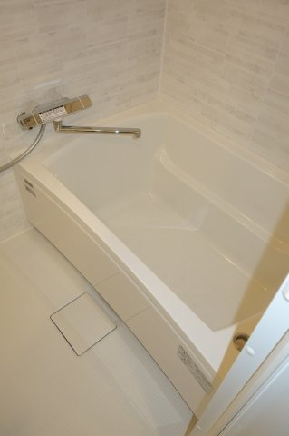 ルフォンプログレ田原町の浴室