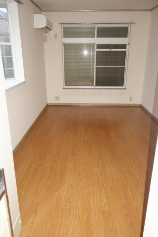 ウエストヒルズの居間・リビング