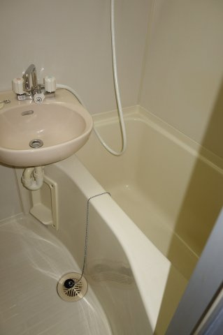 ウエストヒルズの浴室