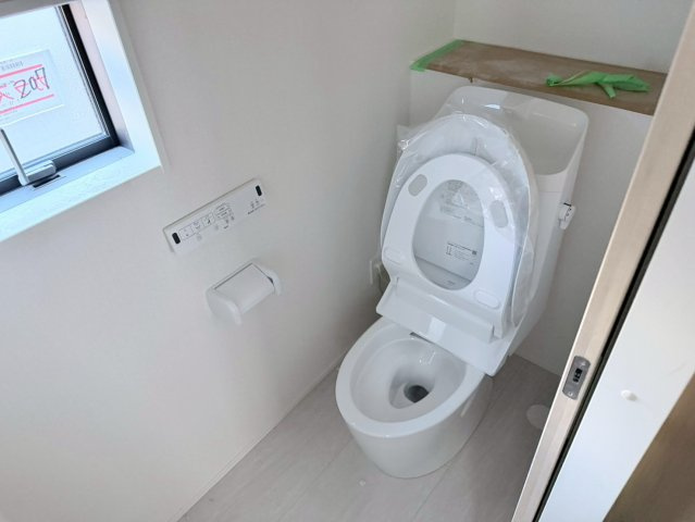 川口市本前川3期　新築一戸建て　1号棟のトイレ|ゆったりとした空間のトイレです