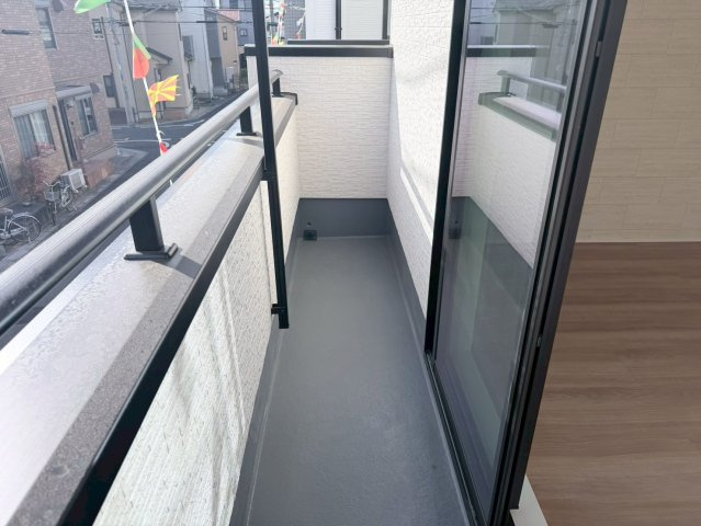 川口市本前川3期　新築一戸建て　3号棟のバルコニー|開放的で明るい空間を演出してくれるバルコニーです