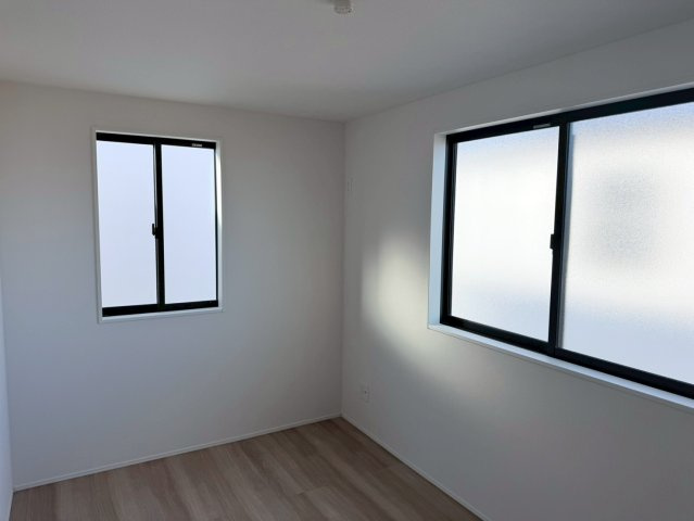 川口市本前川3期　新築一戸建て　3号棟の洋室|ゆったりした洋室です