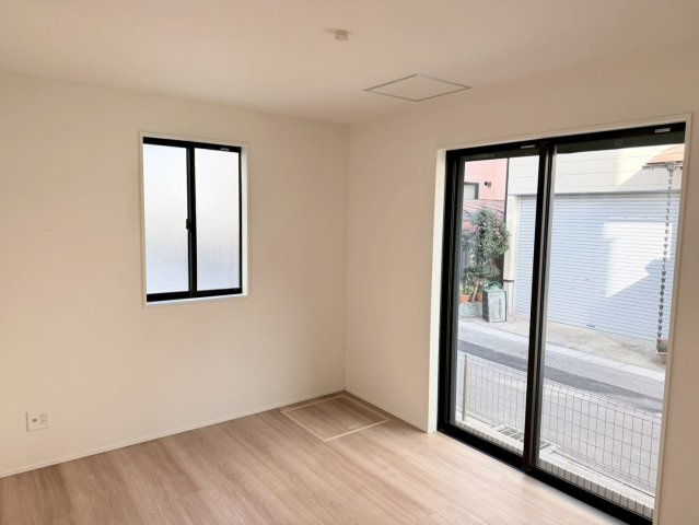 川口市本前川3期　新築一戸建て　3号棟の洋室|ゆったりした洋室です