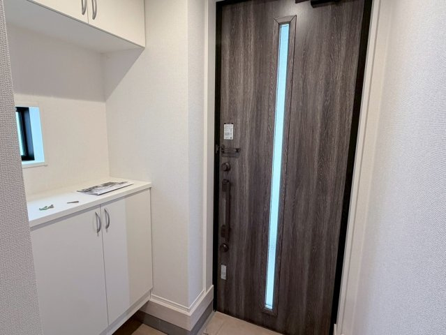 川口市本前川3期　新築一戸建て　4号棟の玄関|毎日通る玄関はこちらです