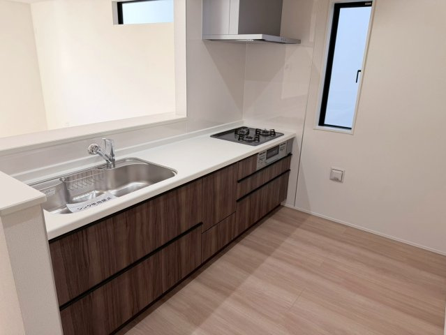 川口市本前川3期　新築一戸建て　5号棟のキッチン|使いやすいキッチンです