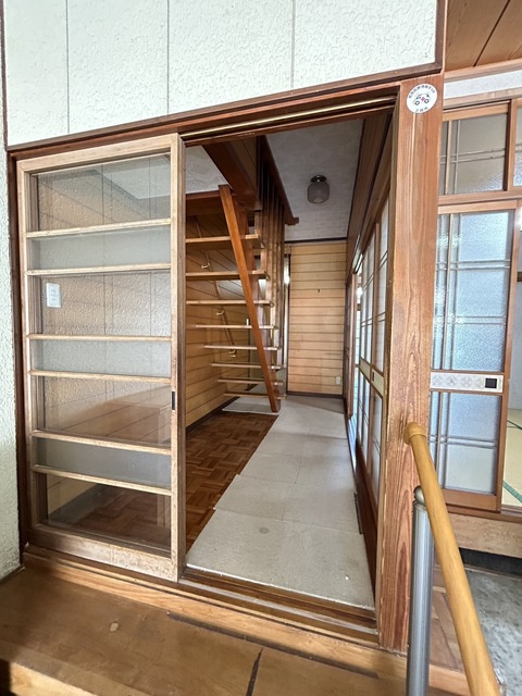 仲町２丁目貸家の玄関|玄関