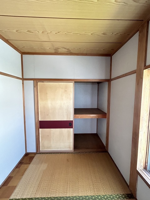 仲町２丁目貸家の収納|押入れ