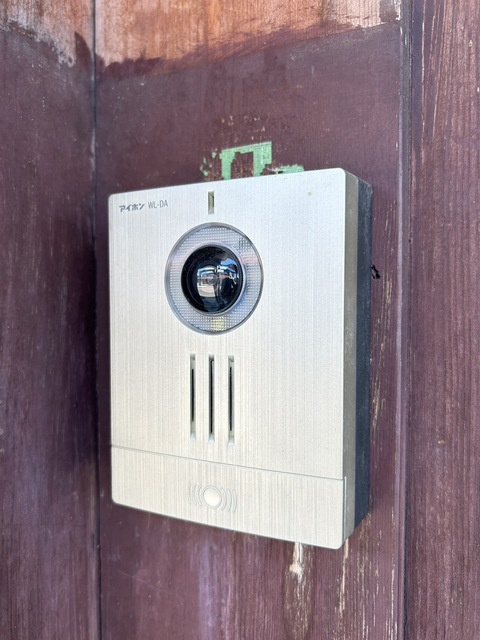 仲町２丁目貸家のセキュリティ|モニターホン（玄関側）