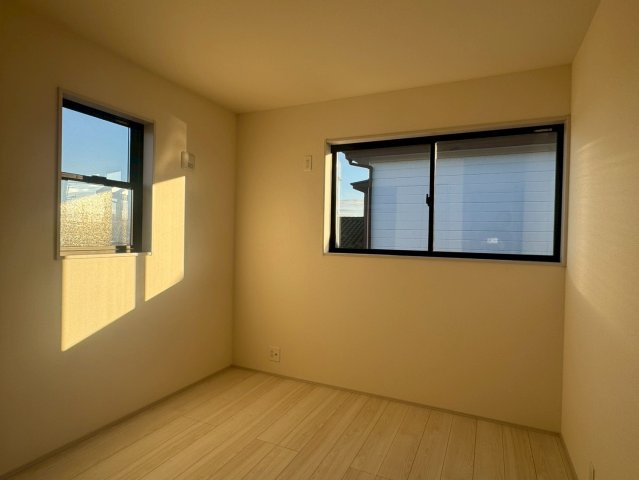  川口市本前川　新築一戸建て　1号棟の洋室|明るい洋室です