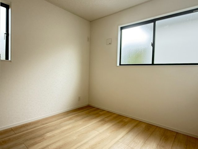 川口市前野宿第5　新築一戸建て　3号棟の洋室|使い勝手のいい洋室です