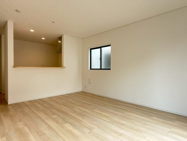 川口市前野宿第5　新築一戸建て　3号棟の居間・リビング|リビングです