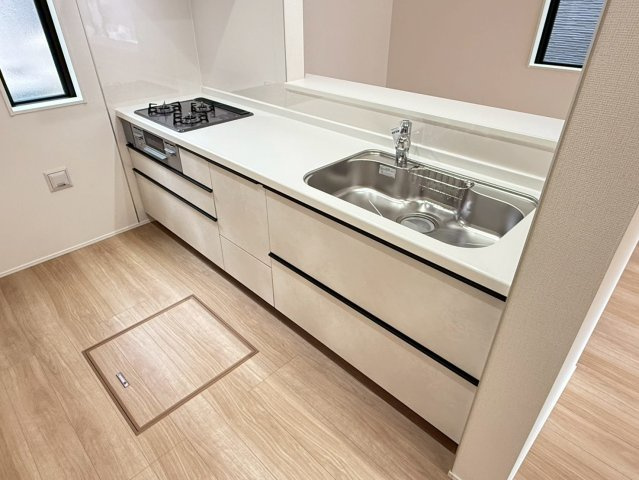 川口市峯14期　新築一戸建て　1号棟のキッチン|お料理しやすいキッチンです