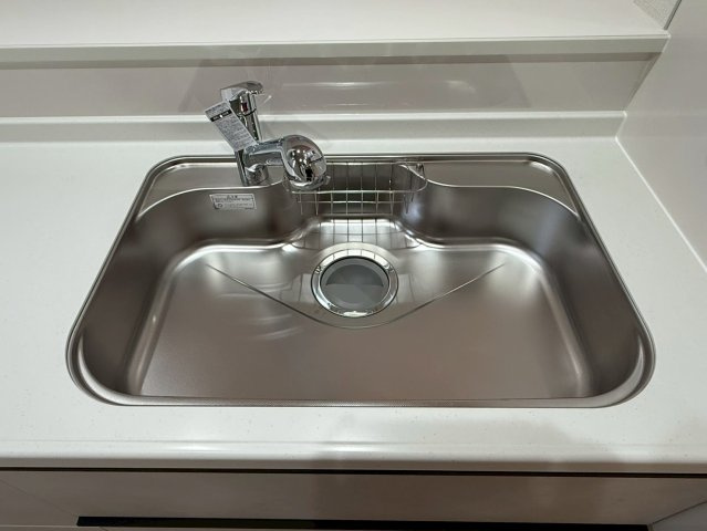 川口市峯14期　新築一戸建て　1号棟のキッチン|コンパクトなキッチンで掃除もラクラク