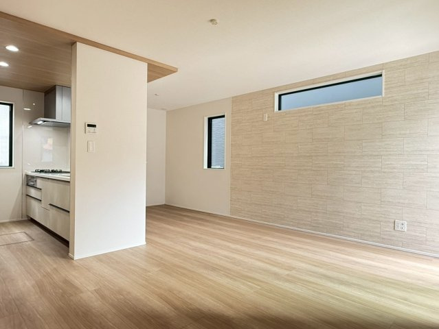 川口市峯14期　新築一戸建て　1号棟の居間・リビング|おしゃれなリビングです