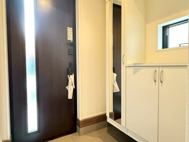 川口市峯14期　新築一戸建て　2号棟の玄関|きれいな玄関です