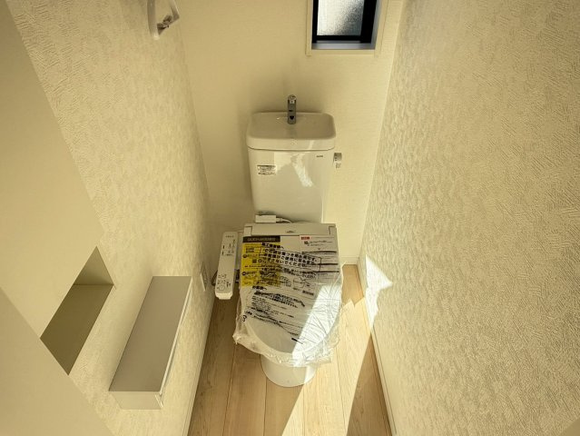 川口市柳崎　第９　1号棟のその他|ゆったりとした空間のトイレです