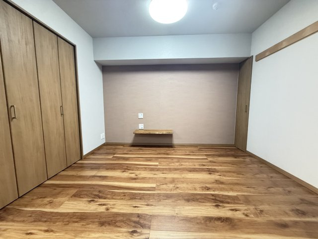 【居間・リビング】 | アクロス天神センタープラザ | リビング部分に収納もあり、多用途に使っていただけます