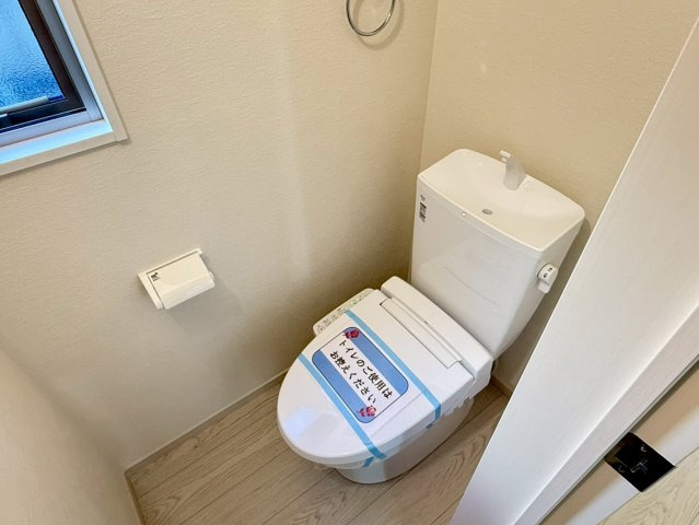 川口市柳崎2期　新築一戸建て　1号棟のトイレ|落ち着いたトイレです