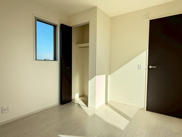 川口市柳崎2期　新築一戸建て　2号棟の寝室|落ち着いて過ごせるお部屋なので、寝室にいかがでしょうか