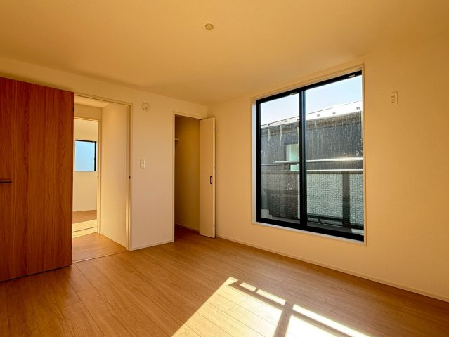 川口市芝西2期　新築一戸建て　2号棟の寝室|寝室です