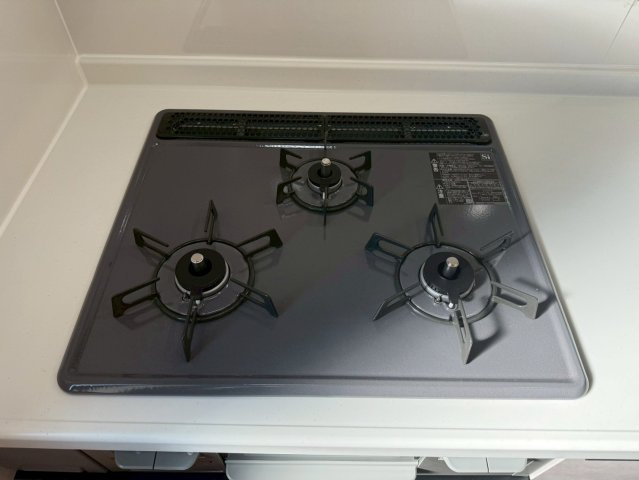 川口市芝西2期　新築一戸建て　2号棟のキッチン|コンパクトなキッチンで掃除もラクラク