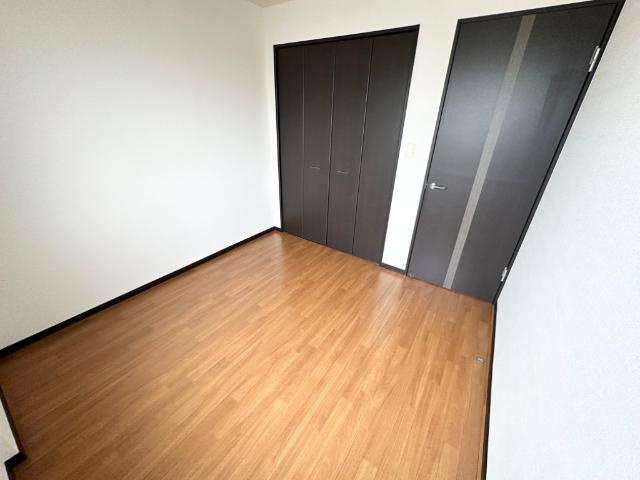 【内装】 | サンファミール | 洋室