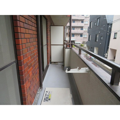 【バルコニー】 | 三番館竹下 | バルコニー