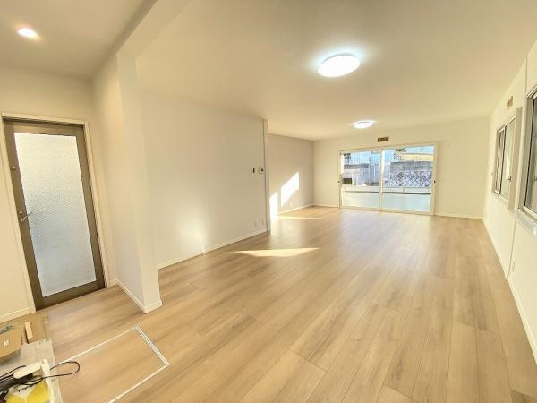 【居間・リビング】 | 須磨区東白川台4丁目　中古戸建